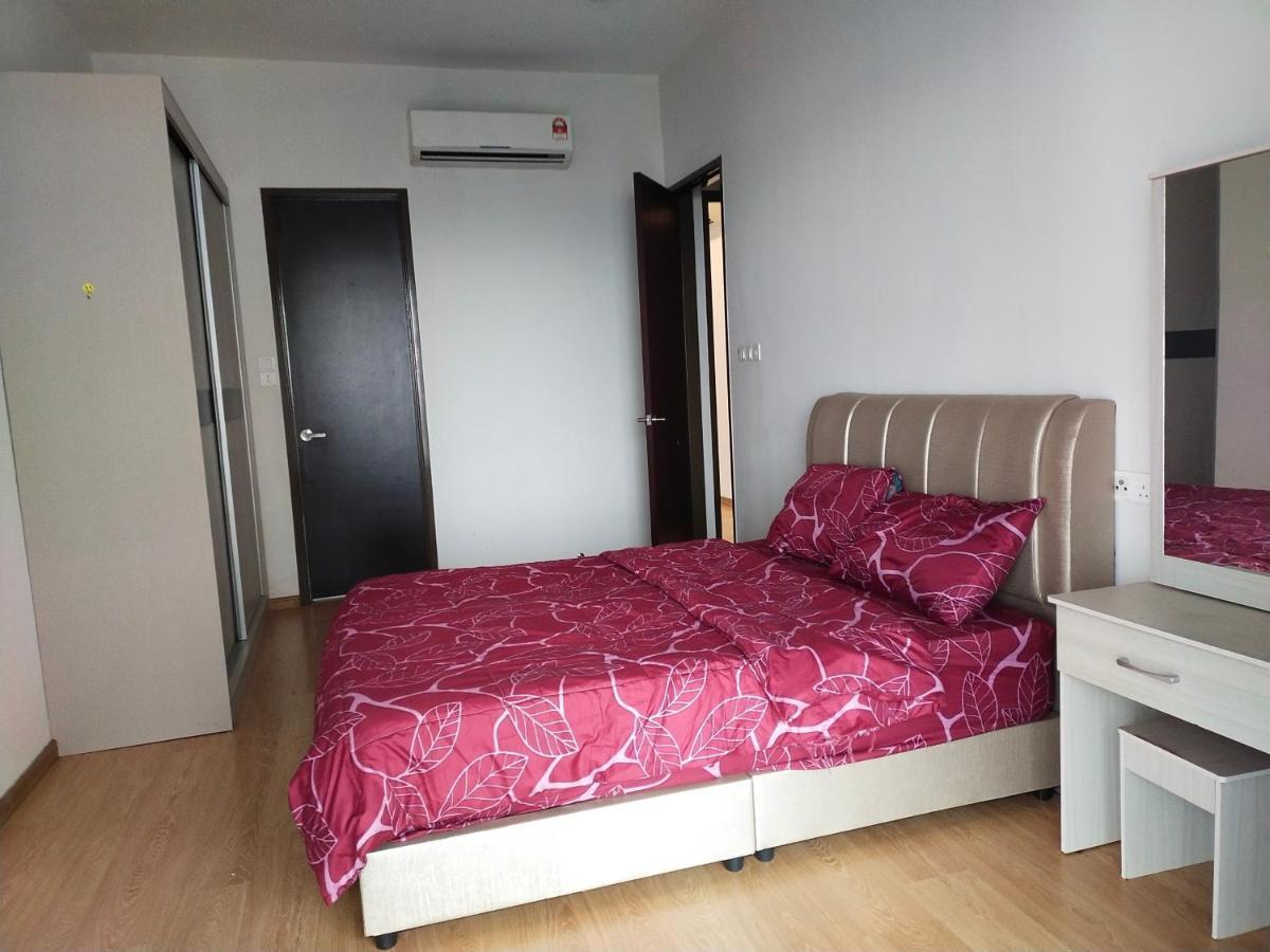 Rainbow Homestay Johor Bahru Exterior photo