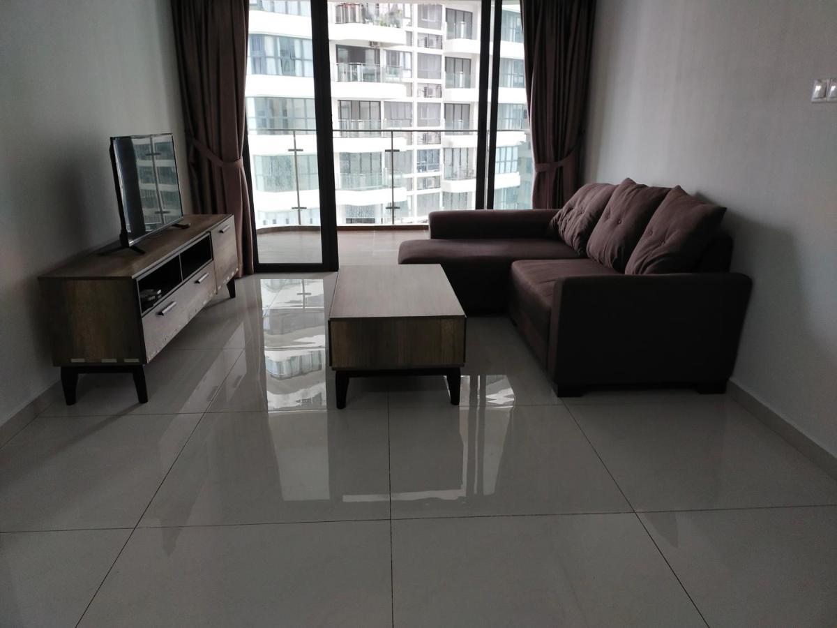 Rainbow Homestay Johor Bahru Exterior photo